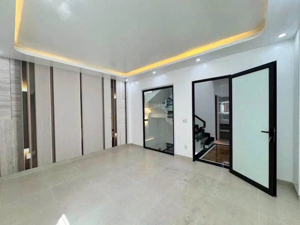 Bán nhà 3 tầng 98m² sân cổng riêng, đường ô tô tránh nhau tại Quán Trữ, Kiến An, Hải Phòng - Ảnh thu nhỏ 4