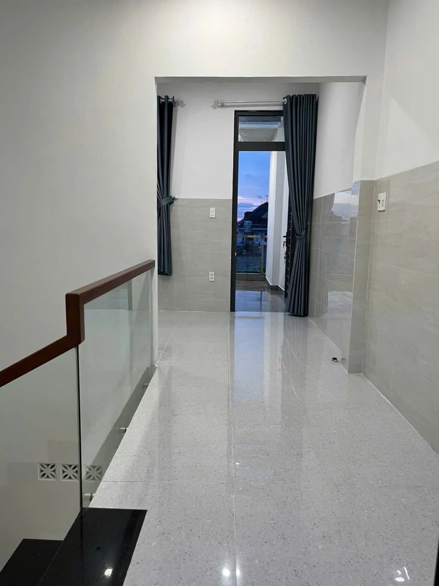 Bán nhà 3 tầng hẻm xe tải QL13 Hiệp Bình Phước 150m² 6,3 tỷ - Ảnh thu nhỏ 4