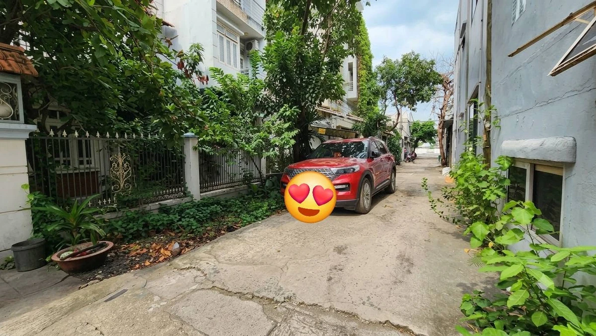 Bán biệt thự ven sông đường Dương Quảng Hàm, 210m², 2 tầng, sân vườn, giá 20,5 tỷ - Ảnh thu nhỏ 2