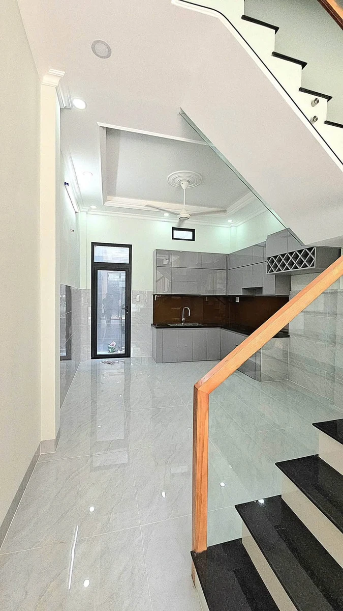 Bán nhà 1 trệt 2 lầu 4PN 140m2 Long Trường Q9 - Ảnh thu nhỏ 3