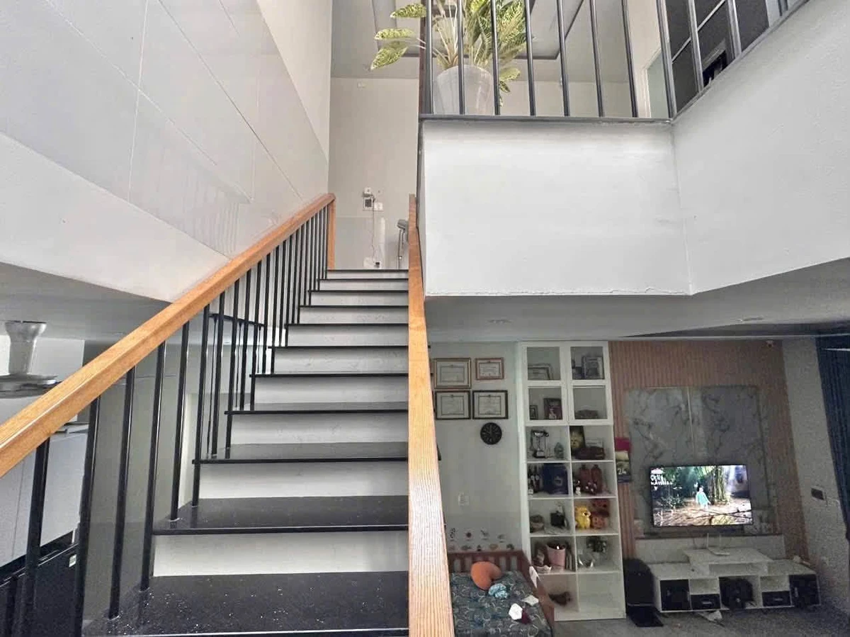 Bán nhà 1 trệt 1 lầu 150m2, 4 PN, 9 tỷ 3 Thủ Đức - Ảnh thu nhỏ 3