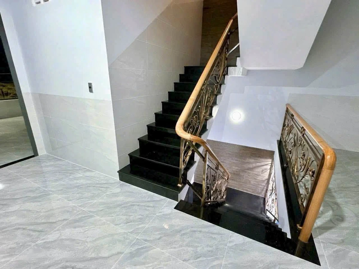 Nhà 1 trệt 2 lầu 3PN 122m2 Chu Văn An Bà Rịa 5.6 tỷ - Ảnh thu nhỏ 5