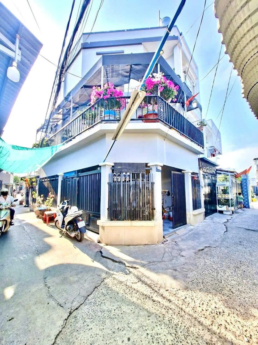 Bán nhà góc hẻm 3.5m Huỳnh Tấn Phát, 5x10m, 1 trệt 2 lầu, giá 3,68 tỷ - Ảnh 1