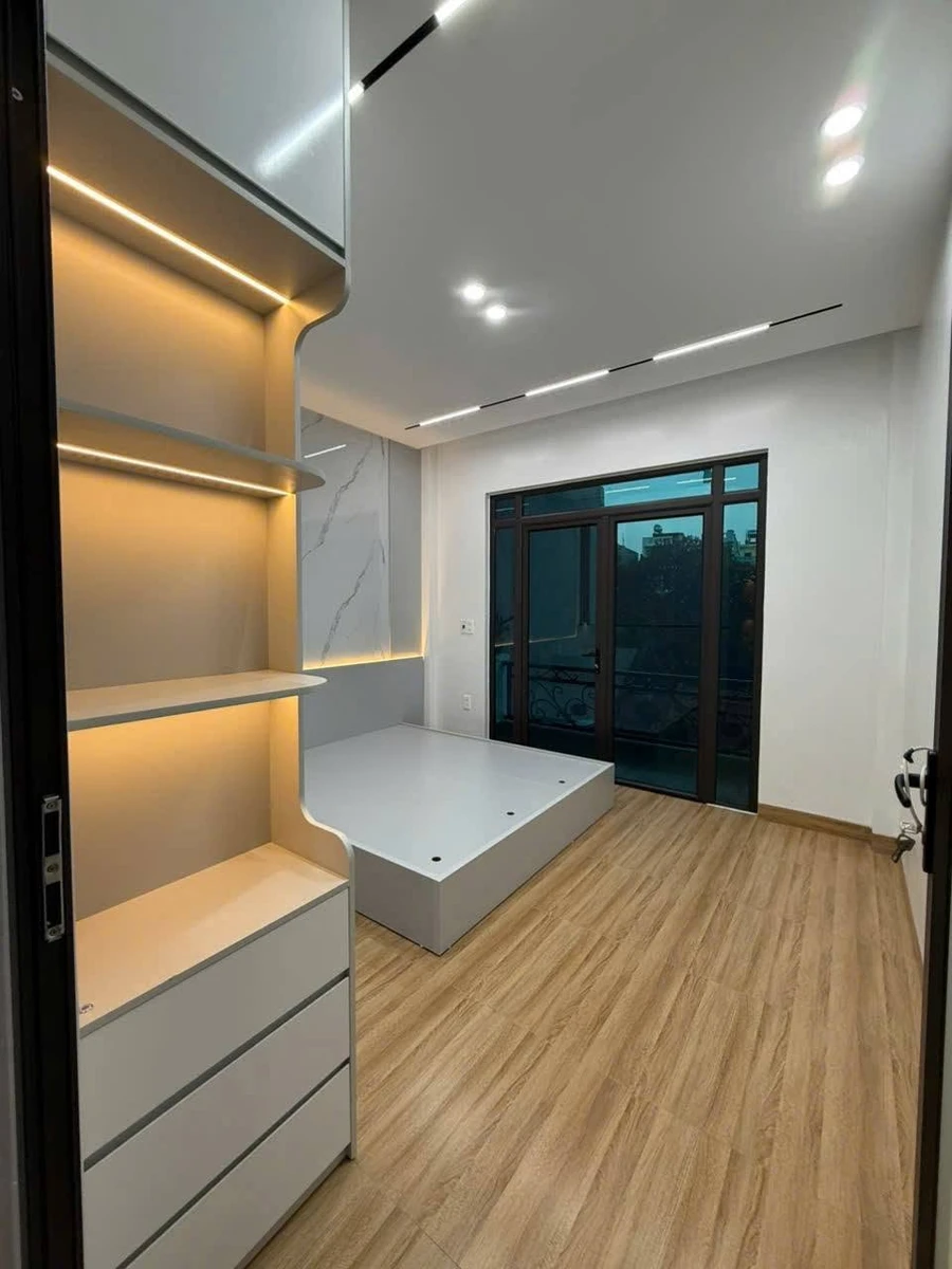 Bán nhà 3 tầng 70m² Bình Lộc, để ô tô trong sân - Ảnh thu nhỏ 5