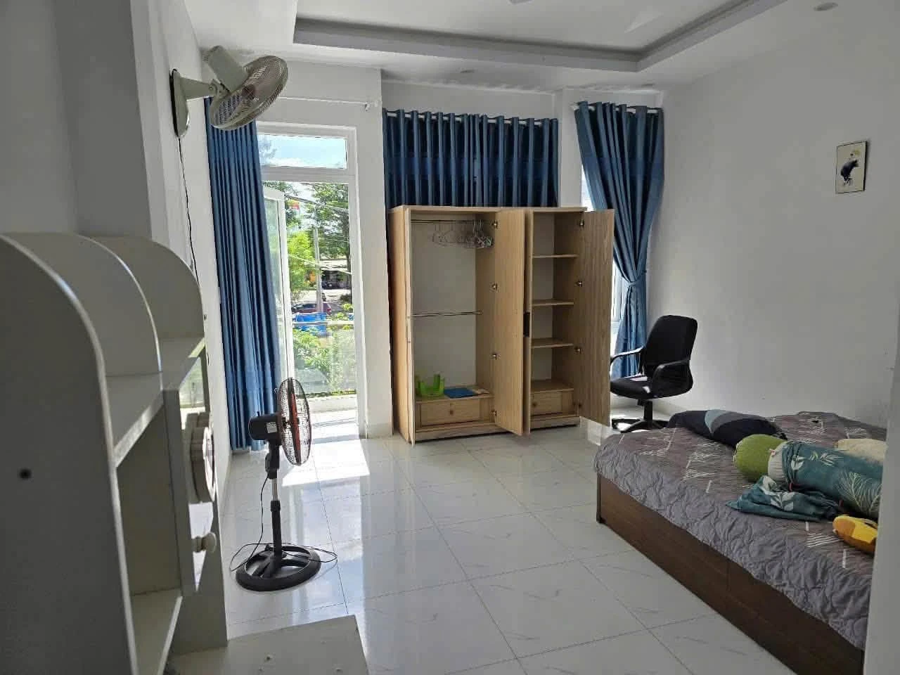 Bán nhà 4 tầng Chí Linh 65m² giá 8,5 tỷ - Ảnh 1