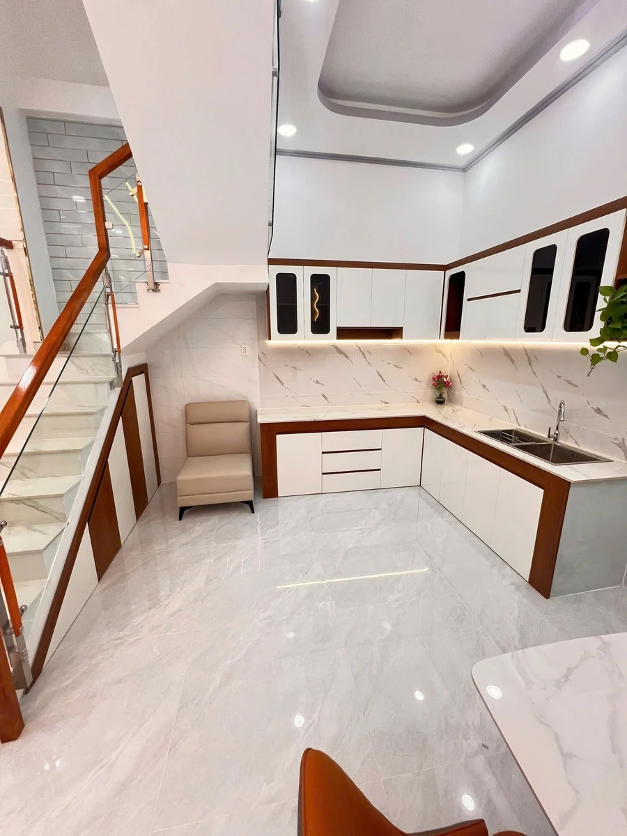 Bán nhà 3 tầng 3PN Bùi Tư Toàn, Bình Tân, 45m², giá 5 tỷ - Ảnh thu nhỏ 4