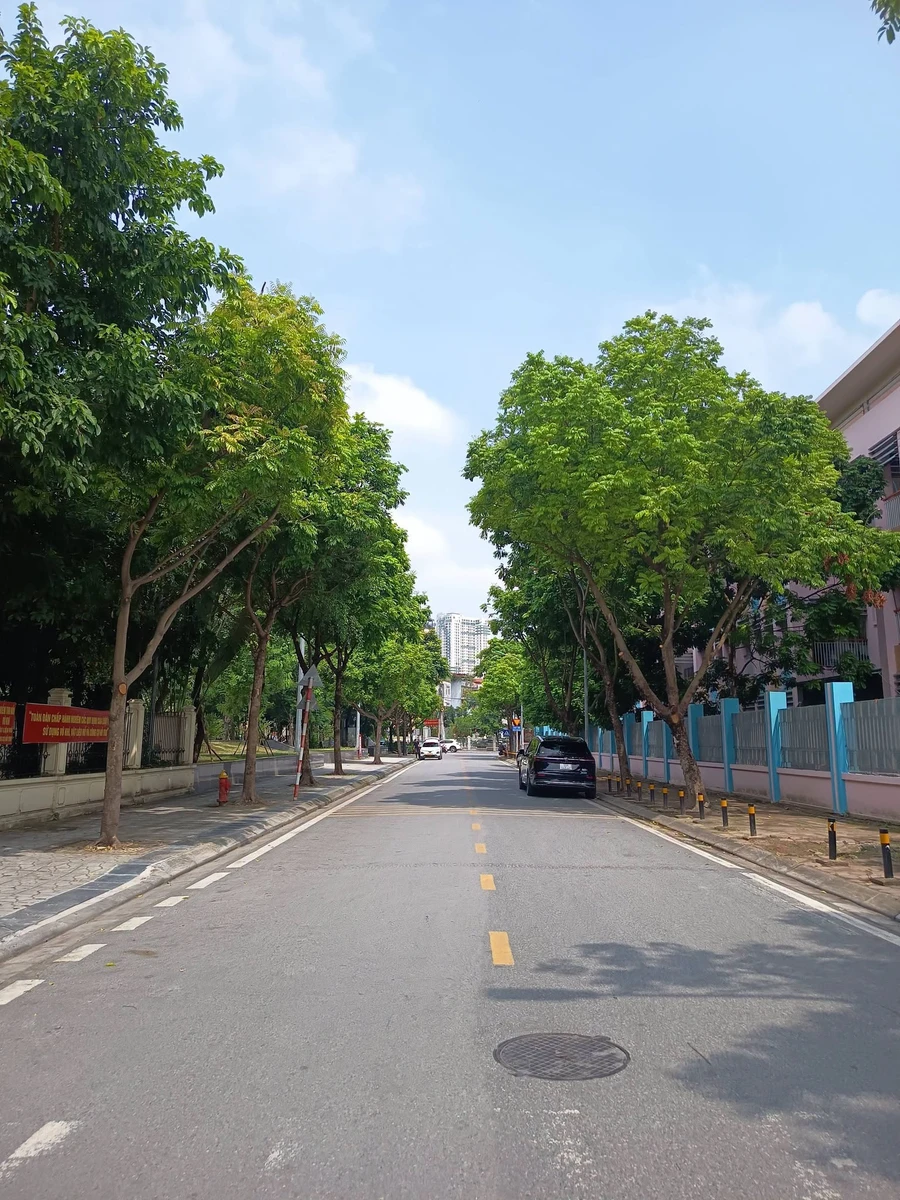 Bán đất Bồ Đề Ái Mộ 70m2 mặt tiền 5m, 260tr/m2 - Ảnh thu nhỏ 2