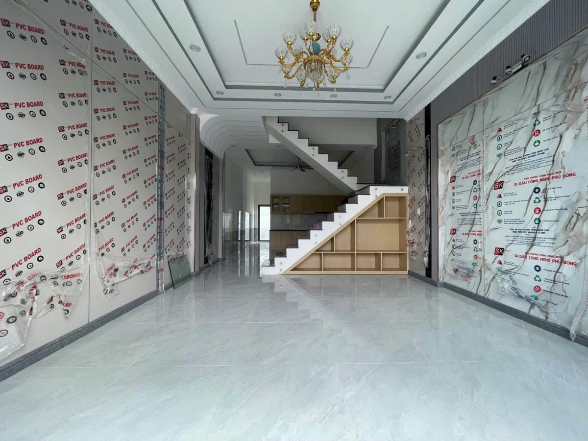 Bán nhà 1 trệt 1 lầu mặt tiền đường Lê Thị Hoa, DT 5x21,6m, xã Phước Vĩnh An, Củ Chi - Ảnh thu nhỏ 3