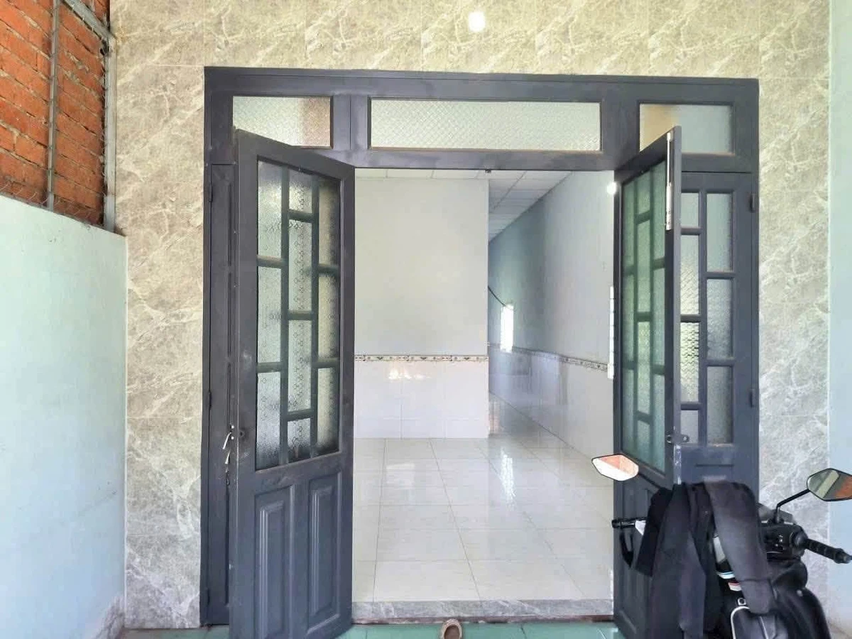 Cho thuê nhà 2 phòng ngủ 100m² gần chợ Thanh Hóa, Trảng Dài - Ảnh 1