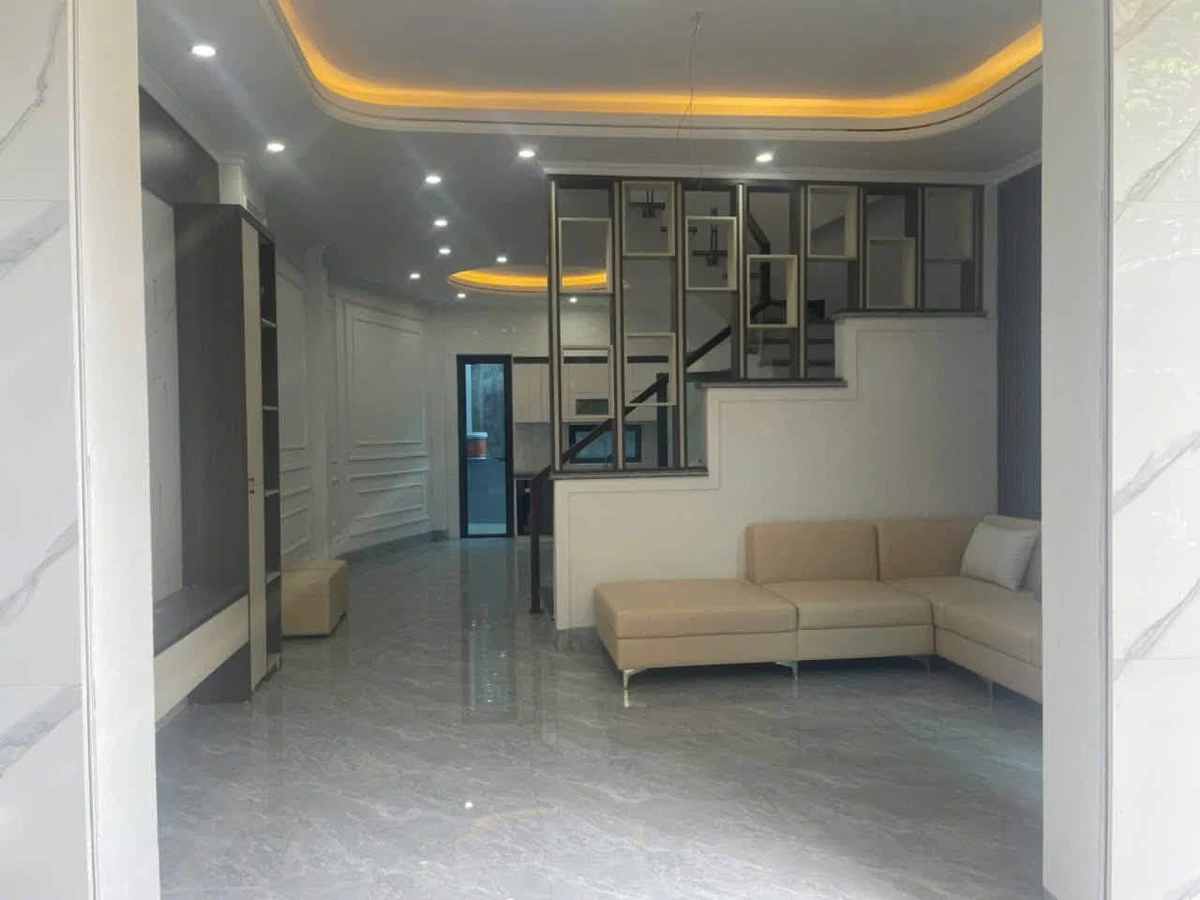 Bán nhà phố 60m² 3 phòng ngủ trung tâm Cao Thắng 3.5 tỷ - Ảnh 1