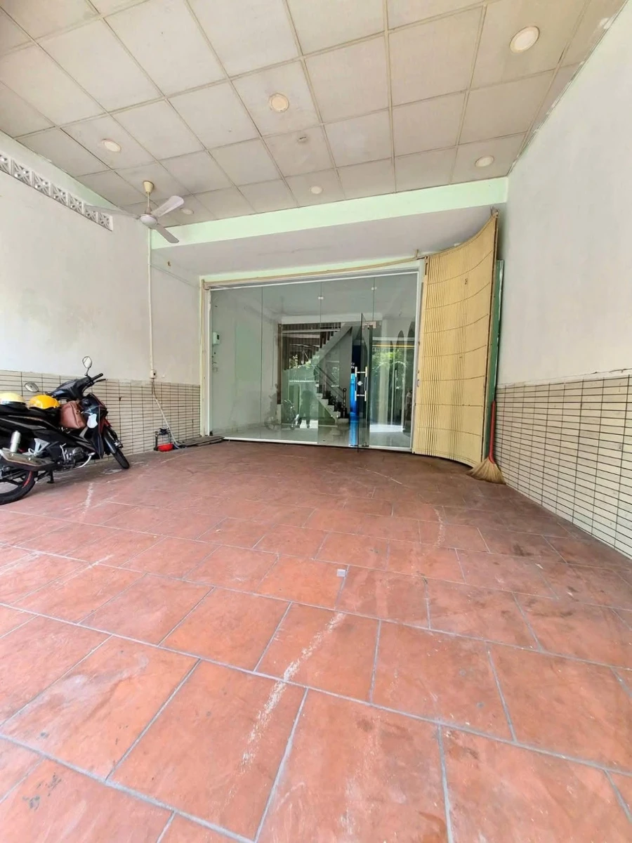Bán nhà mặt tiền 3 tầng 80m2 gần BV 175 Gò Vấp, giá 6 tỷ - Ảnh thu nhỏ 4