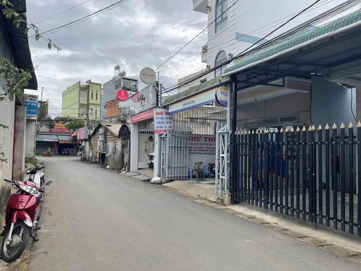 Nhà mặt đường Đinh Công Trăng 135m², 3 phòng, 6,5 tỷ - Ảnh thu nhỏ 2