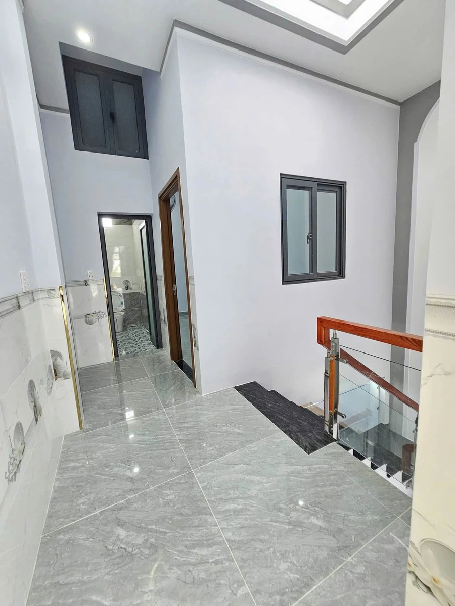 Bán nhà 1 trệt 1 lầu 66m² gần chợ Dĩ An, 4,2 tỷ - Ảnh thu nhỏ 4