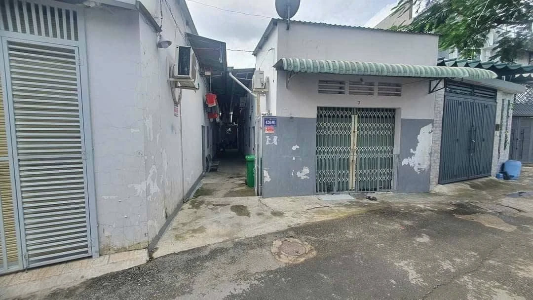 Bán gấp dãy trọ 12 phòng 258m2 hẻm đường Đông Minh, Đông Hòa, Dĩ An giá 6,9 tỷ - Ảnh 1
