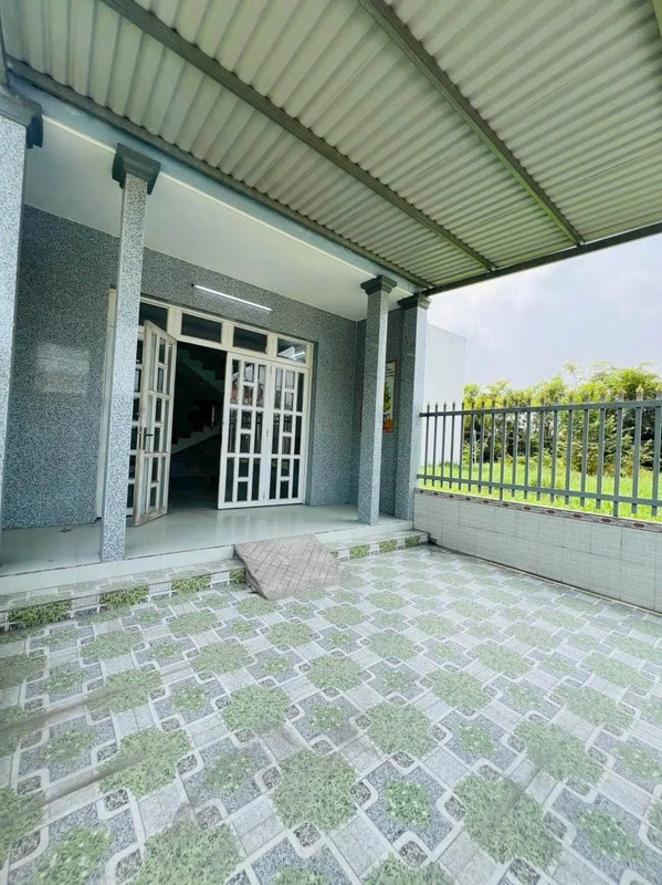 Bán nhà mặt tiền 83,1m2 đường Chùa Thiên Mụ, Cần Giuộc