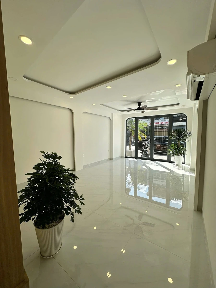 Bán nhà mặt tiền đường Cô Bắc, Quận 1, 58m2, trệt 2 lầu 6 phòng ngủ, giá 29,5 tỷ - Ảnh thu nhỏ 2