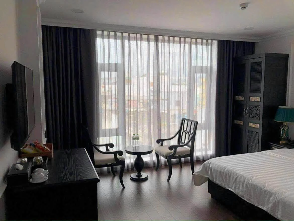 Bán khách sạn 2 sao 585m2 mặt tiền chợ Đầm giá 30 tỷ - Ảnh thu nhỏ 2