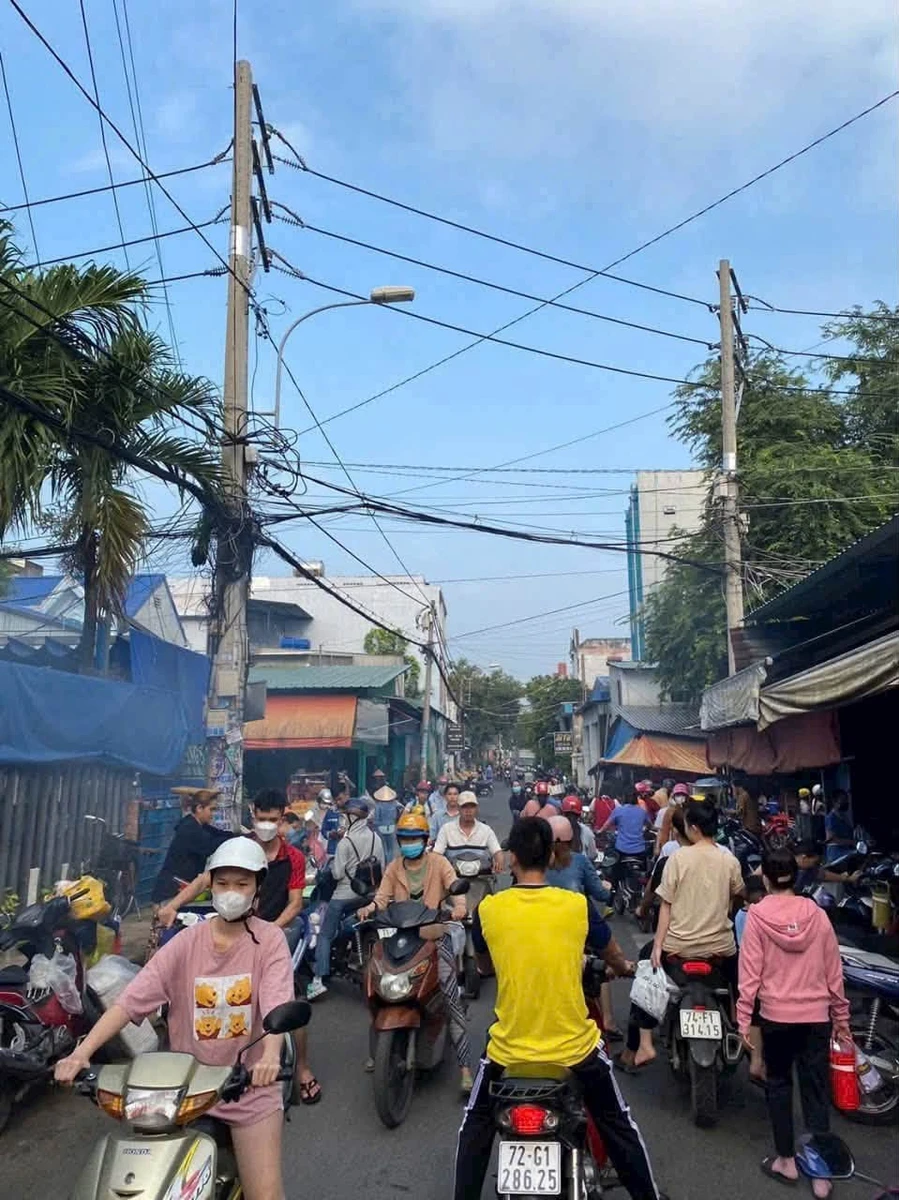 Cho thuê nhà mặt tiền 72m² Ngã tư Hiệp Thành Q12 - 5.5 triệu/tháng - Ảnh thu nhỏ 2