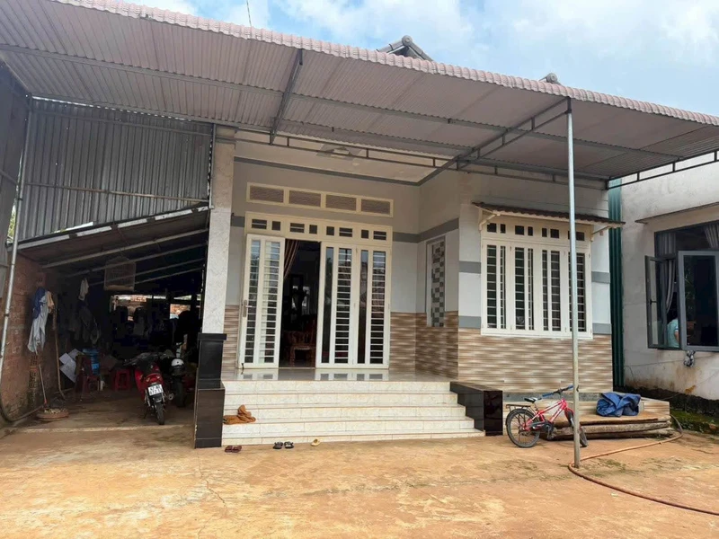 Nhà góc 2 mặt tiền 60m2, 3 phòng ngủ, giá 3,99 tỷ ở Buôn Mê Thuột