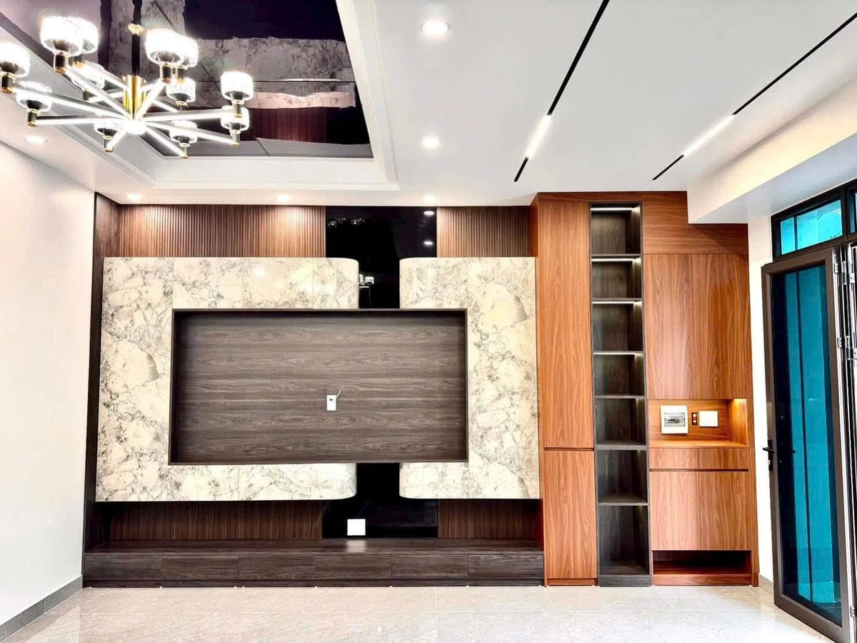 Bán nhà 4 tầng full nội thất 60m² Trần Nguyên Hãn 5.95 tỷ - Ảnh thu nhỏ 4