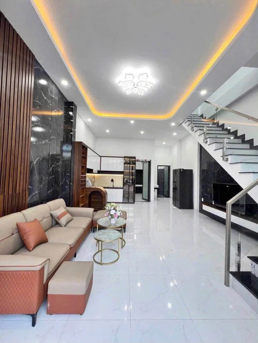 Bán nhà lầu 4 phòng ngủ 100 m² Tân Hiệp, Biên Hoà 700 triệu - Ảnh thu nhỏ 2