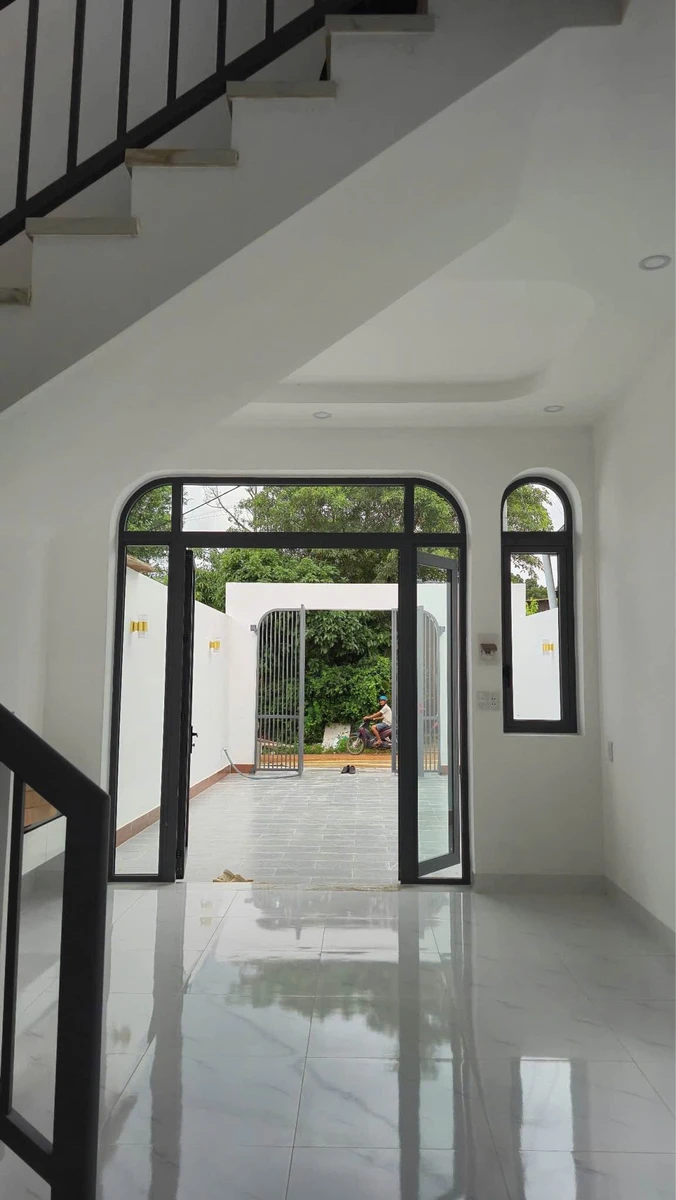 Bán nhà 5x30m có hồ bơi, 3 phòng ngủ, giá 2,35 tỷ tại Khánh Xuân, Buôn Ma Thuột - Ảnh thu nhỏ 3