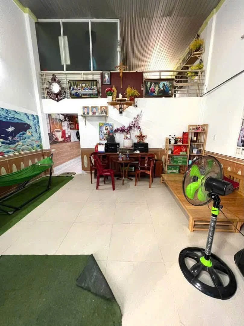 Bán nhà sổ hồng riêng 50m2 kế chợ Phú Phong, giá 2.25 tỷ - Ảnh thu nhỏ 2