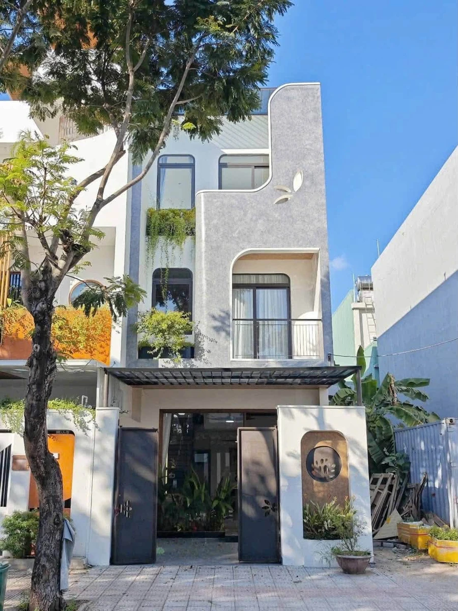Nhà 3 tầng 96m² Hòa Xuân Quận 7, giá 8,4 tỷ - Ảnh 1