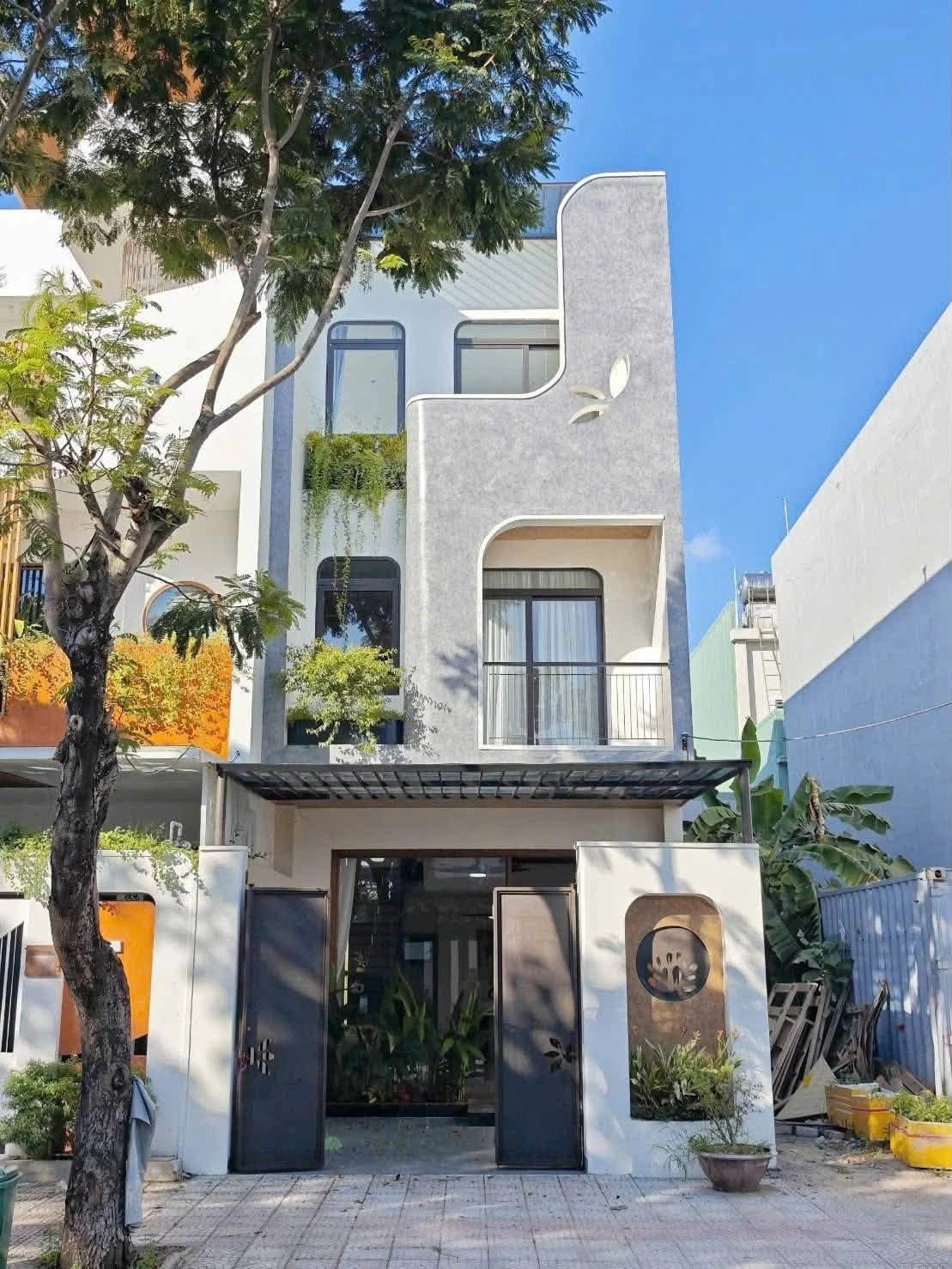 Nhà 3 tầng 96m² Hòa Xuân Quận 7, giá 8,4 tỷ - Ảnh 1