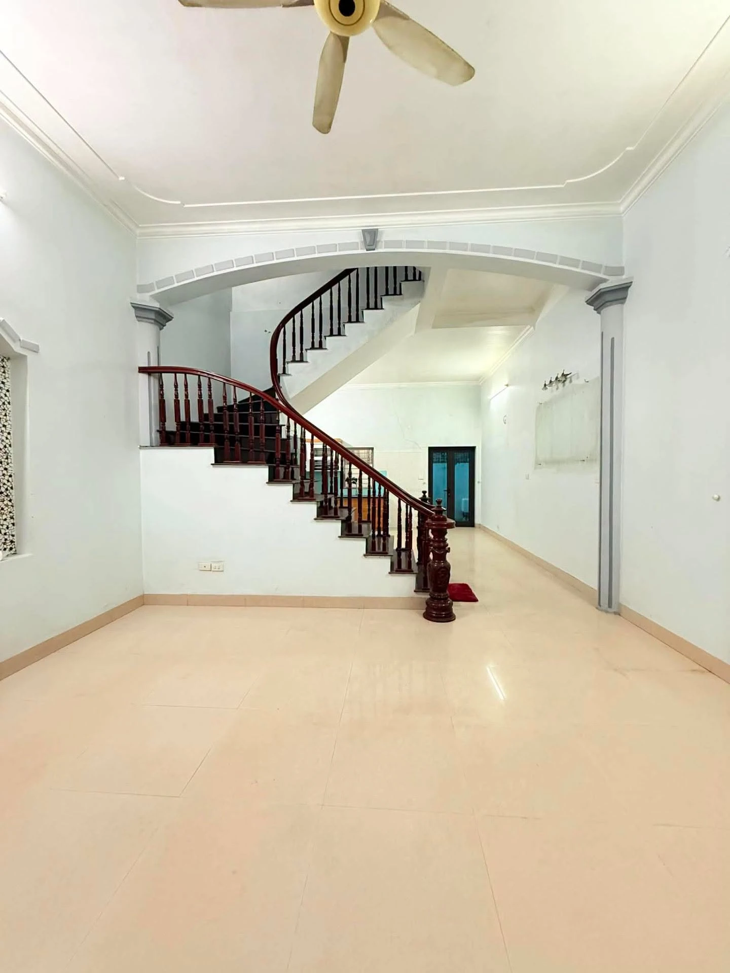 Bán đất tặng nhà 3 tầng 77m² Long Biên Hà Nội giá 11.6 tỷ - Ảnh 1