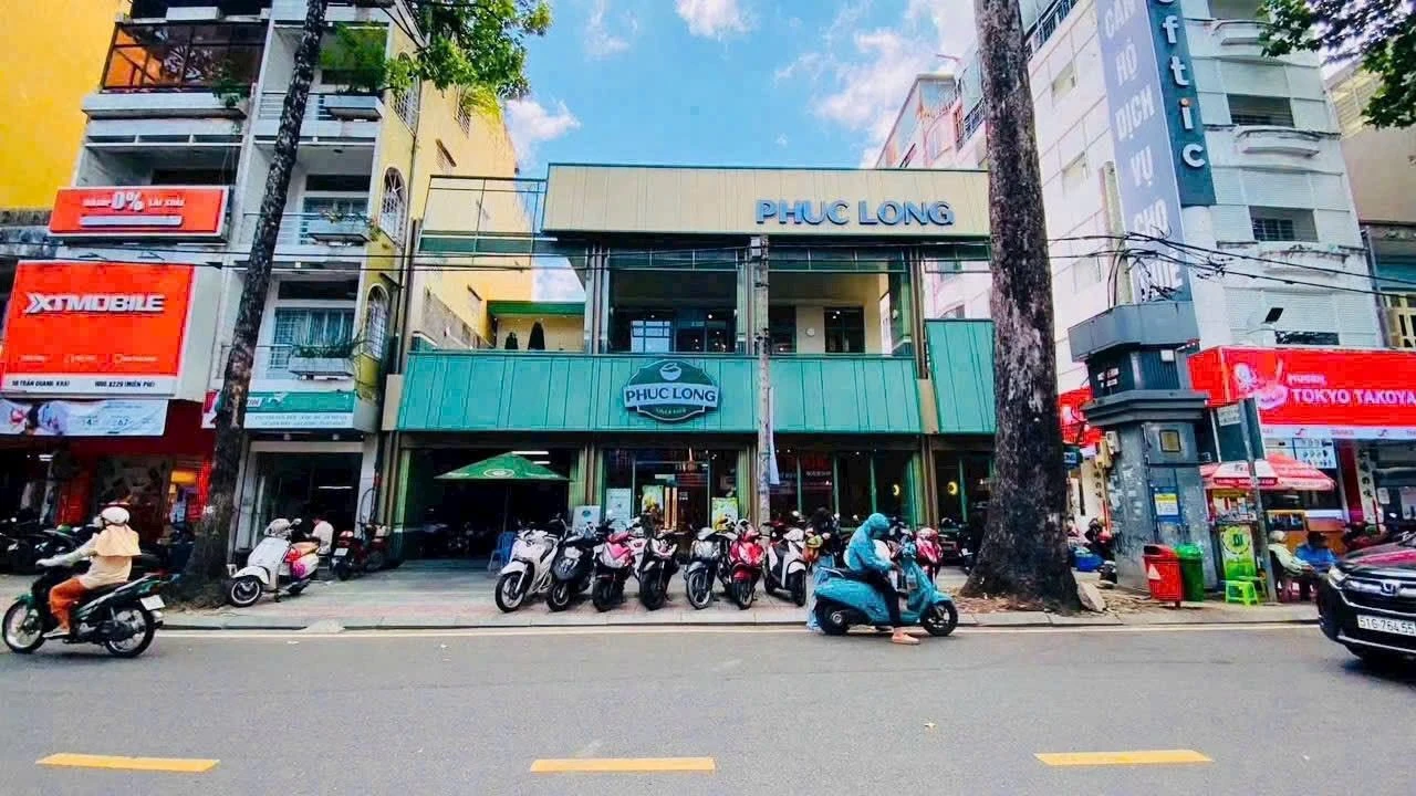 Bán nhà mặt tiền Trần Quang Khải, Tân Định, Quận 1, 241m2, 3 tầng, đang cho thuê 200tr/tháng - Ảnh 1