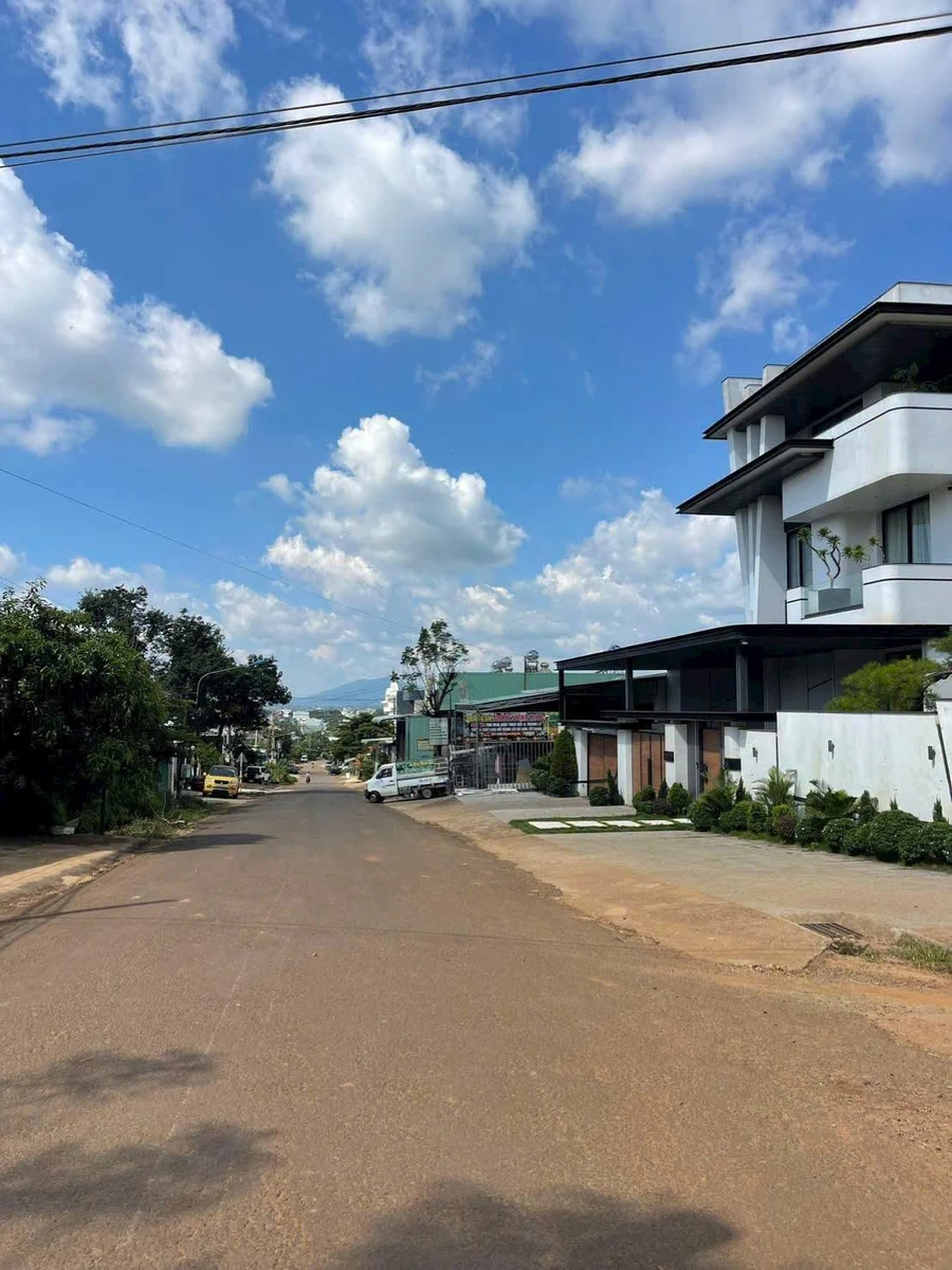 Bán đất hẻm Lê Duẩn 180m² giá 1 tỷ 750 triệu - Ảnh 1