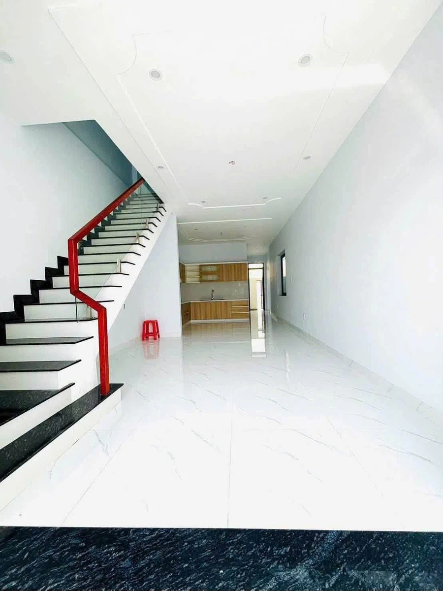 Bán nhà trệt lầu 5x20 giá 2,88 tỷ đường DX 043, Phú Mỹ, Thủ Dầu Một - Ảnh thu nhỏ 3
