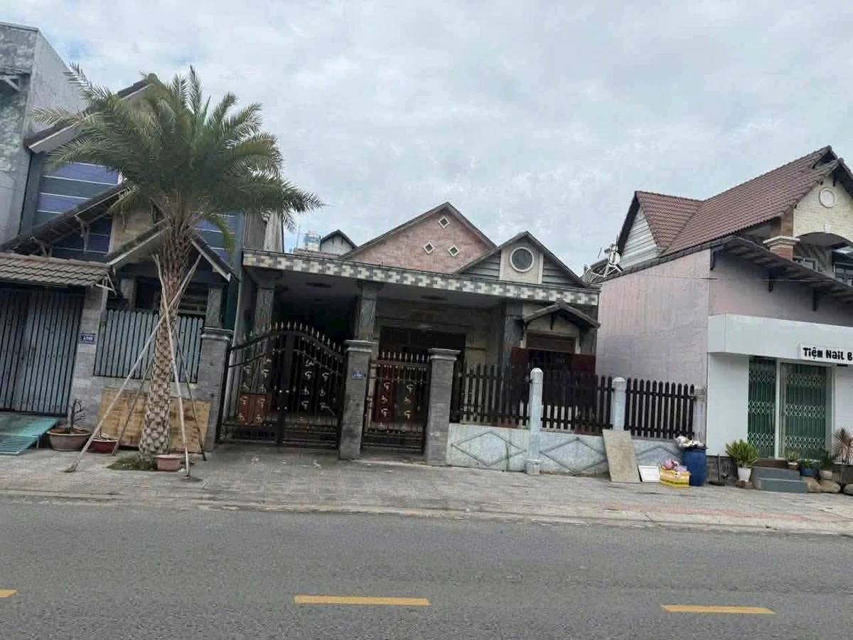 Bán nhà mái Thái 210m² Lái Thiêu, Bình Dương, 11,5 tỷ - Ảnh 1