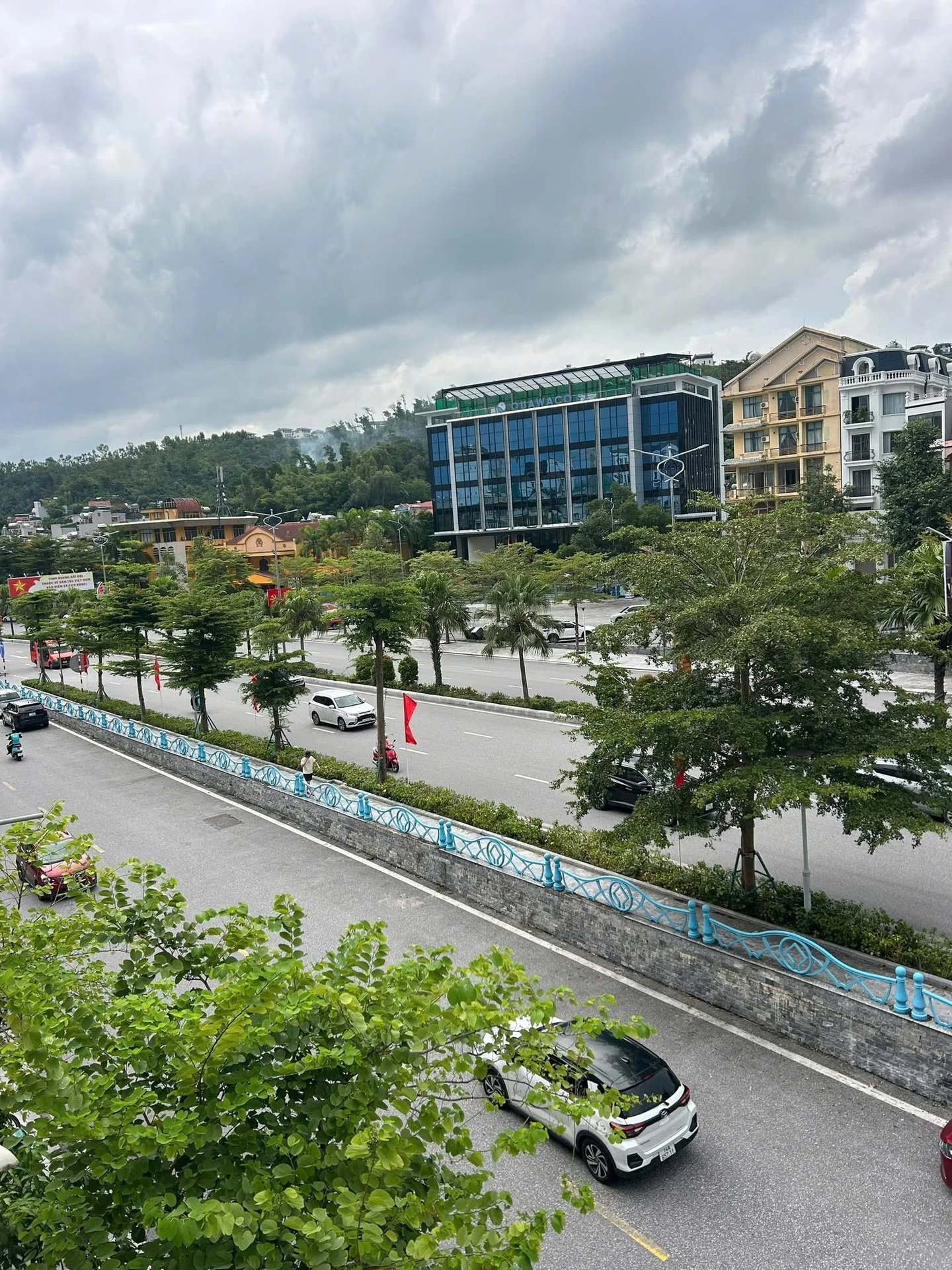 Bán nhà 2 tầng 67,5m² mặt đường Nguyễn Văn Cừu, Quận 5 - Ảnh 1