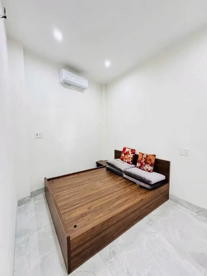 Bán nhà 3 tầng 4PN, 70m2 mặt tiền Quang Trung - Ảnh thu nhỏ 3