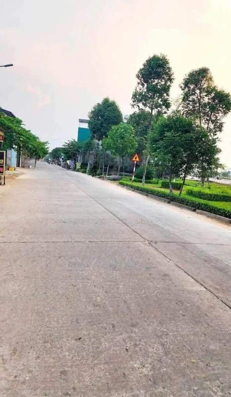 Bán đất mặt tiền kinh doanh 111m2 đường Trường Sa Quảng Ngãi