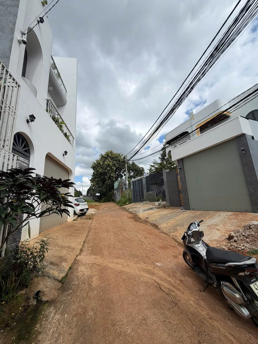 Bán đất nở hậu 6.7 x 15m Phùng Hưng Buôn Ma Thuột 1.69 tỷ - Ảnh thu nhỏ 2