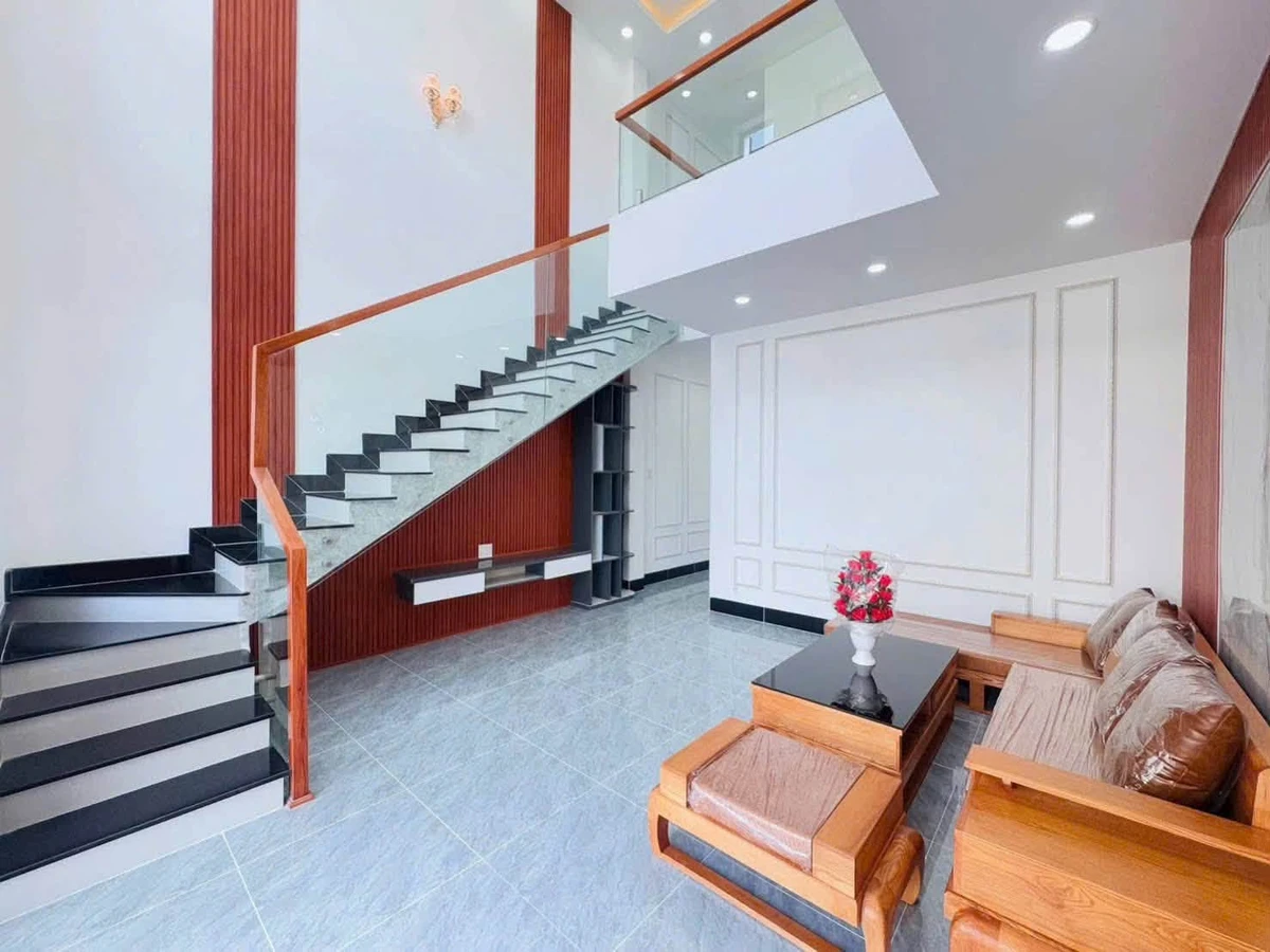 Bán nhà trệt lầu 3 phòng ngủ 163m² Trương Định Rạch Giá - Ảnh thu nhỏ 3