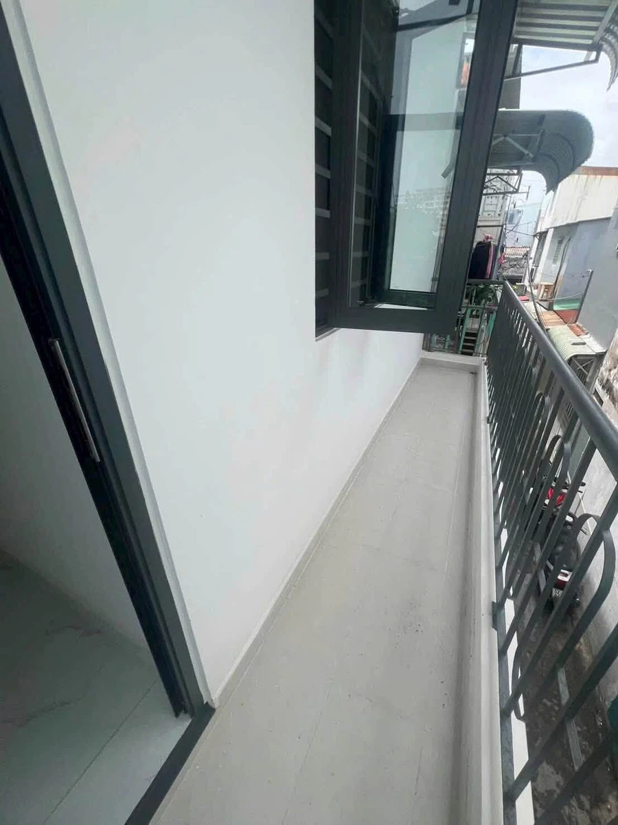 Bán nhà 2 tầng hẻm xe hơi đường 475, Phước Long B, Quận 9, 65,8m2, 4,1 tỷ - Ảnh thu nhỏ 3