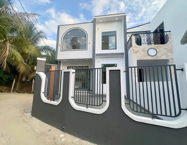 Bán nhà góc 2 tầng 88,3 m² Diên Khánh giá 2,4 tỷ