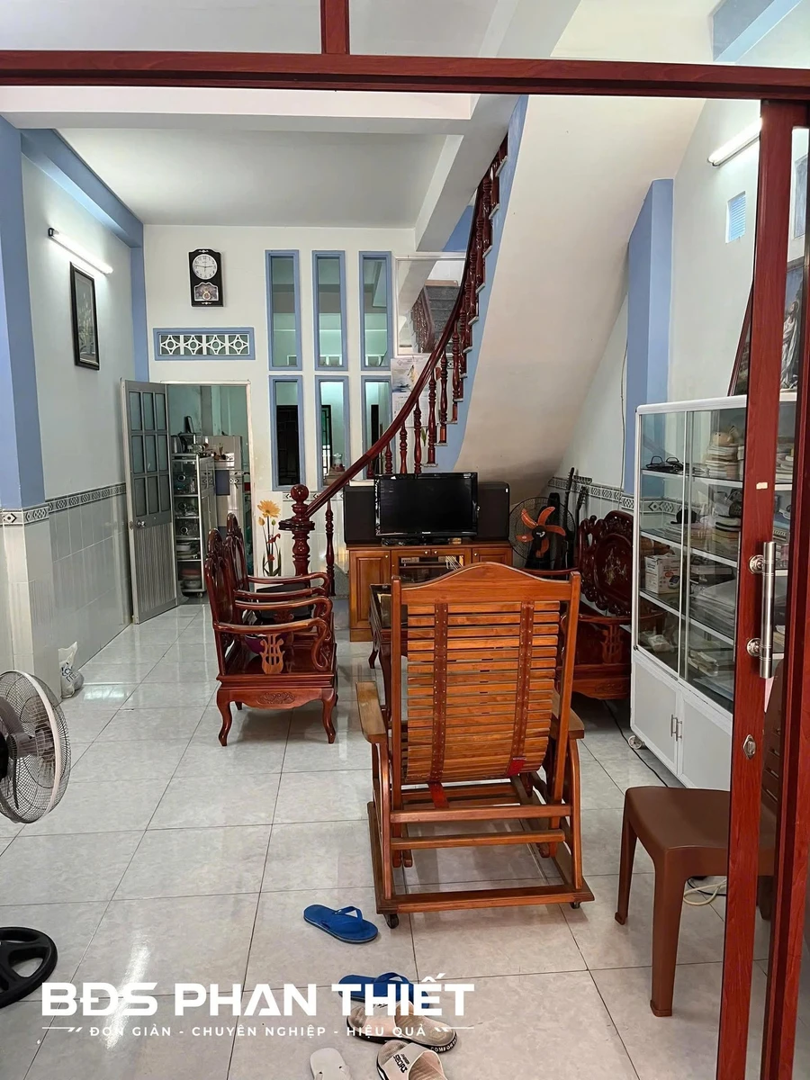 Bán nhà 1 trệt 2 lầu góc 2 mặt tiền Thủ Khoa Huân 94.5m² giá 6.17 tỷ - Ảnh thu nhỏ 4