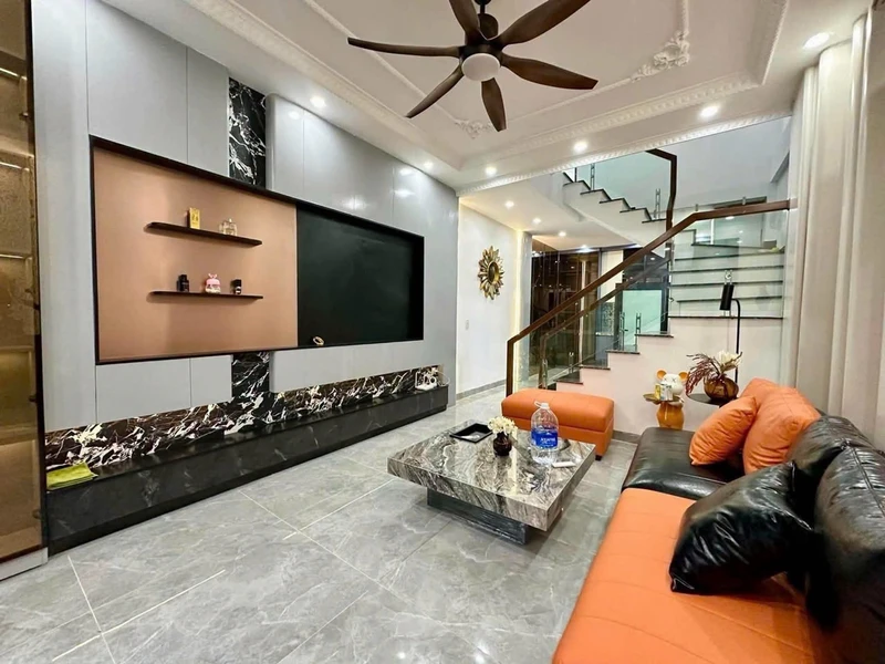 Bán nhà 3 tầng Tôn Đức Thắng Hải Phòng 47m2 giá 3,28 tỷ
