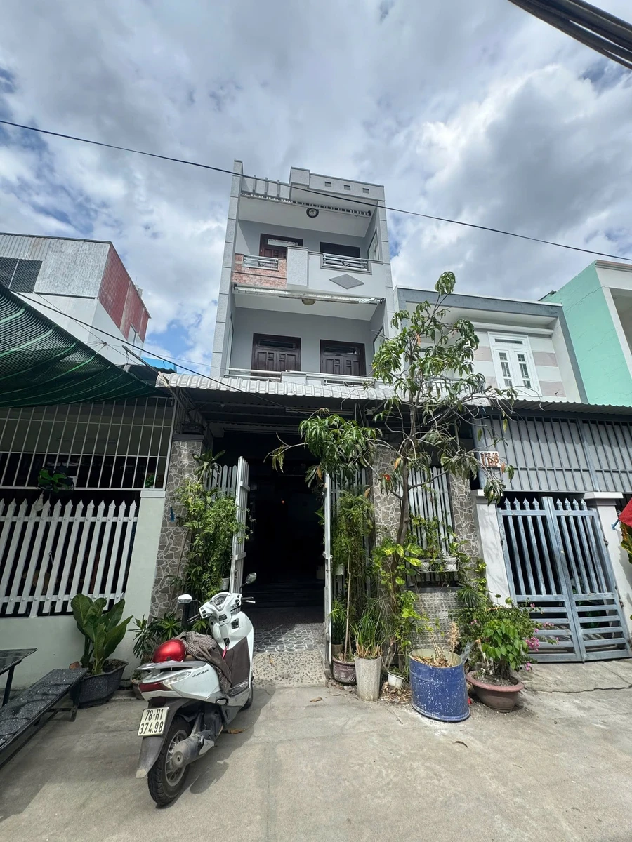 Bán nhà 3 tầng 73,4m² Phước Long Nha Trang 4,5 tỷ sổ hồng - Ảnh 1