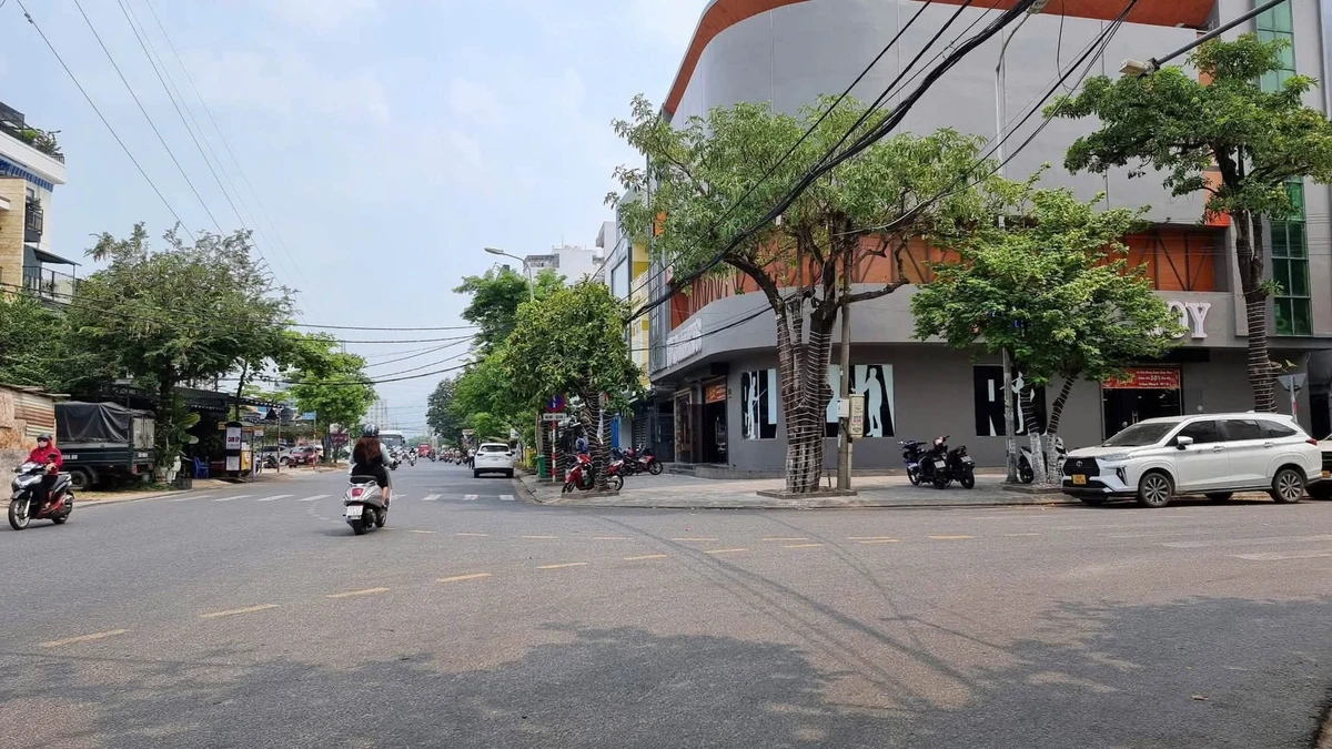 Bán nhà 3 tầng 98m² góc 2 mặt tiền Đà Nẵng - Ảnh thu nhỏ 3