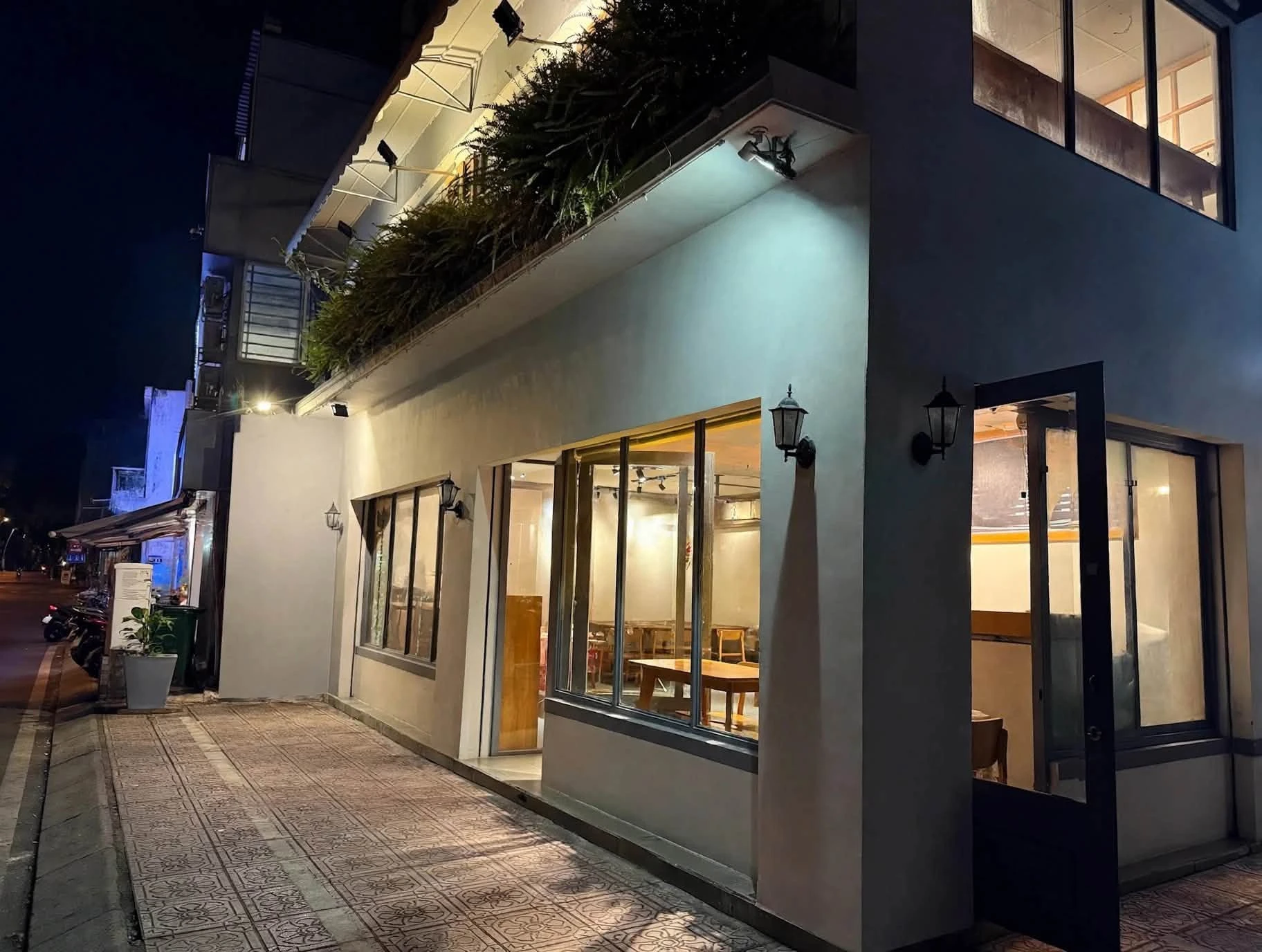 Cho thuê shophouse mặt tiền Trường Sa Q3, 108m², 32 triệu/tháng - Ảnh 1