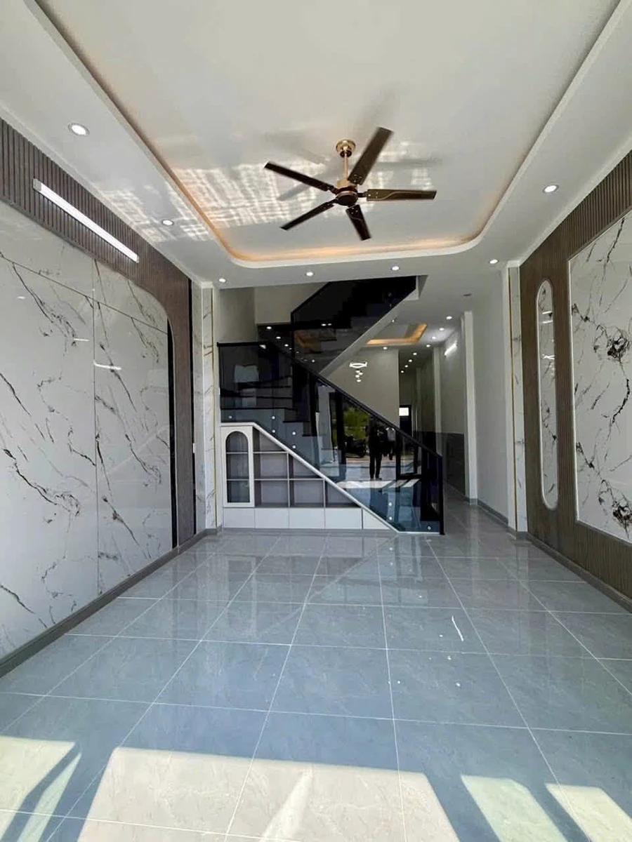 Bán nhà lầu mặt tiền kinh doanh 99m² Tân Phú 2 tỷ - Ảnh thu nhỏ 2