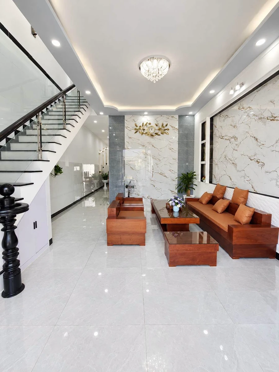 Bán nhà lầu hoàn thiện 3PN, 70m² Tây Ninh giá 2 tỷ 780 triệu - Ảnh thu nhỏ 2