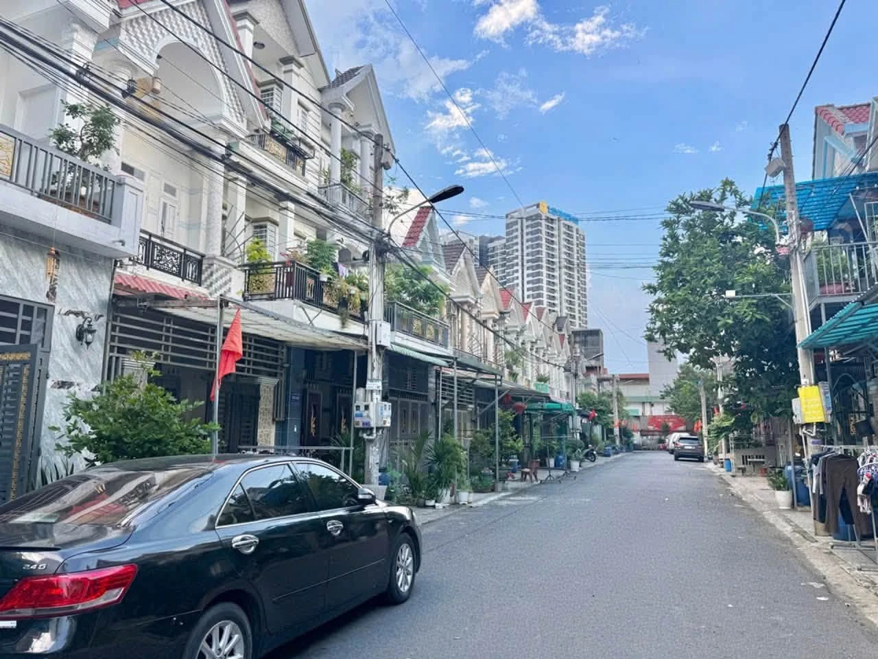 Bán nhà trệt lầu Dĩ An 64m² gần Vincom hơn 3 tỷ - Ảnh 1