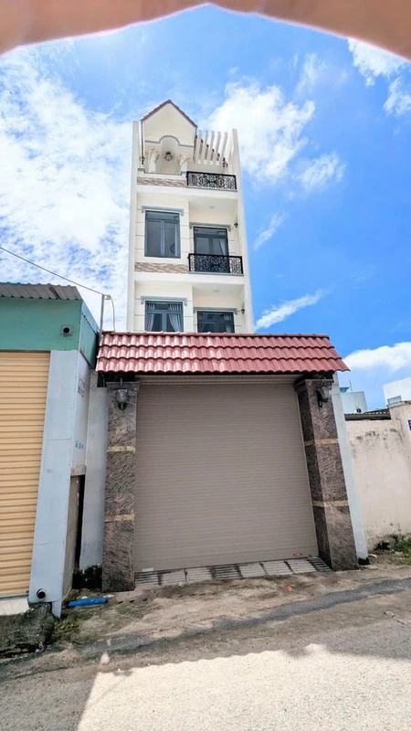 Bán nhà 4 tầng mặt tiền Hồ Tri Tân, Vũng Tàu 95m2